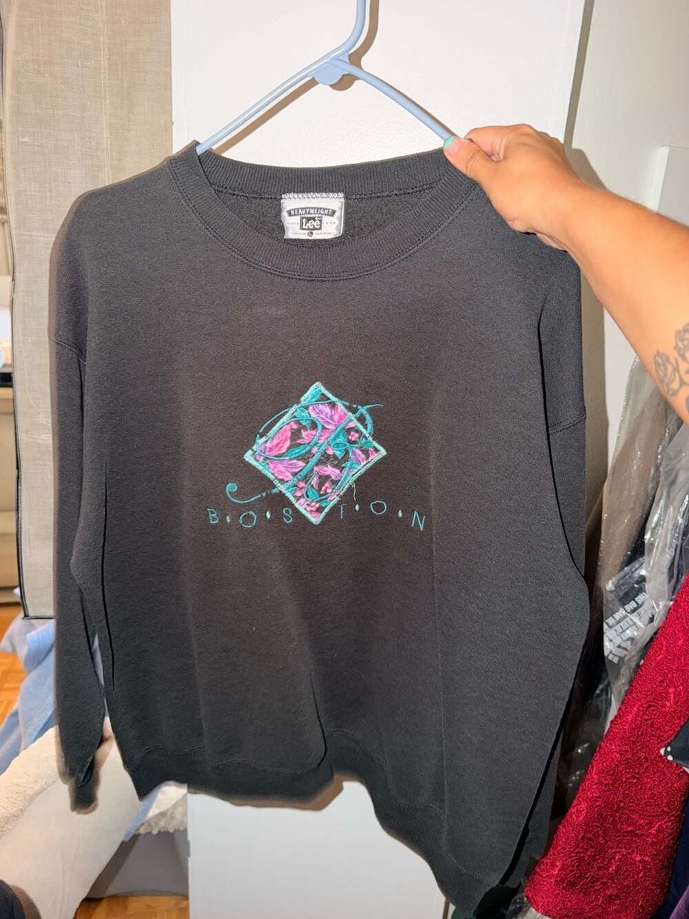 Lee Heavyweight Boston Sweatshirt Size L Black Embroidered Floral